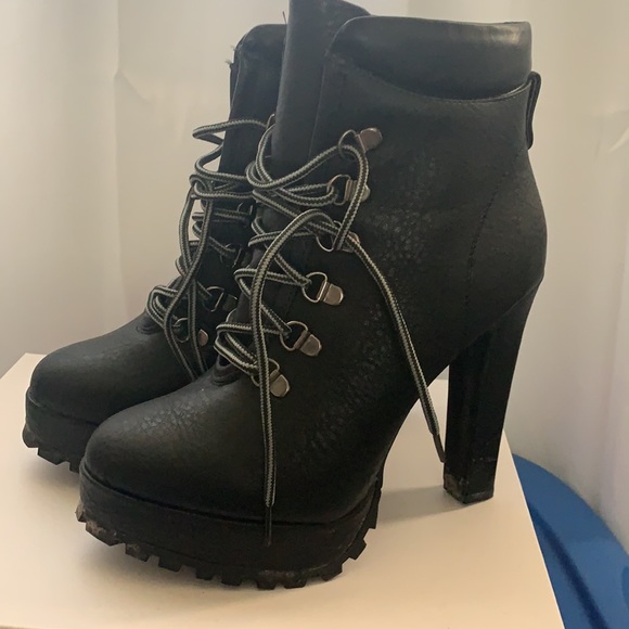 Heeled JustFab Boots - Picture 3 of 3